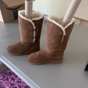 Bear paw boots- carmel colored- cute but just not my style